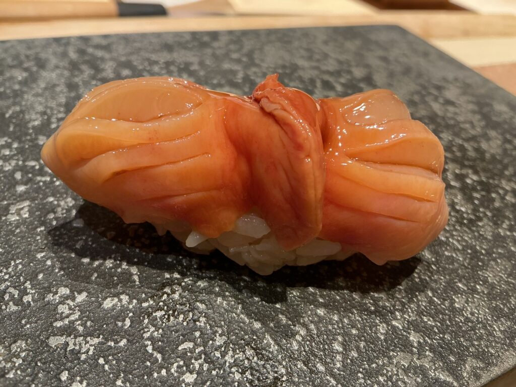 鮨結う紬のアカガイ