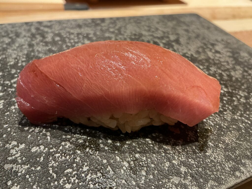 鮨結う紬の中トロ