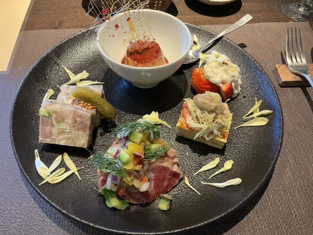 ルナ・エ・ガットの前菜盛合せ