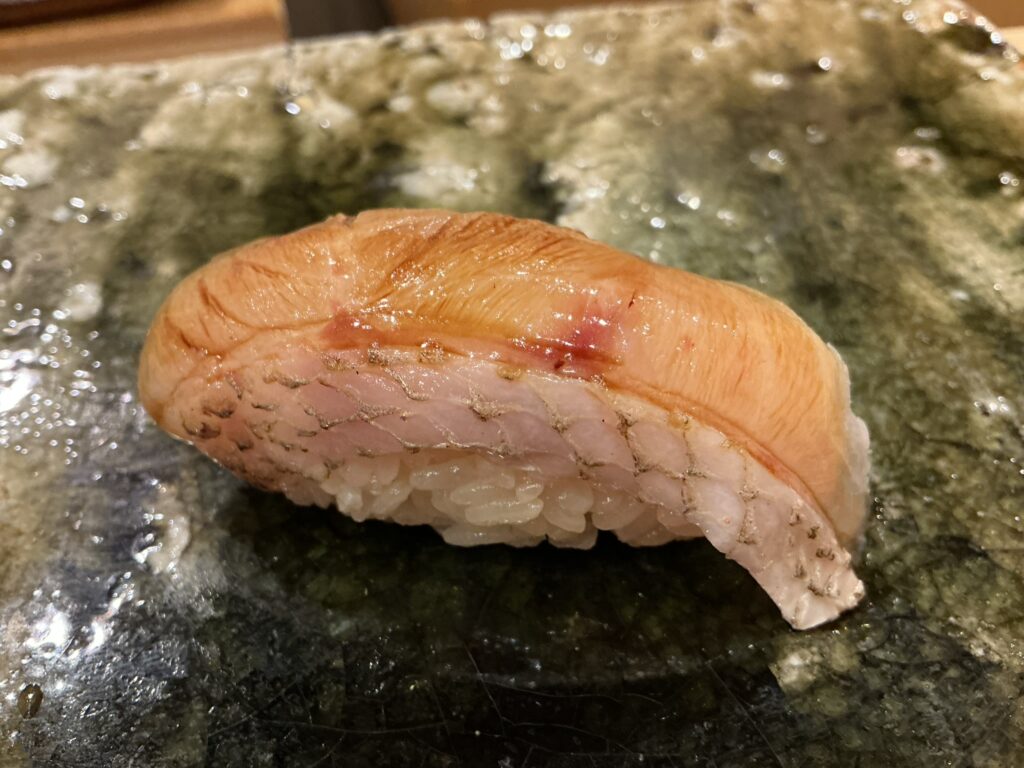 鮨桂太のノドグロ