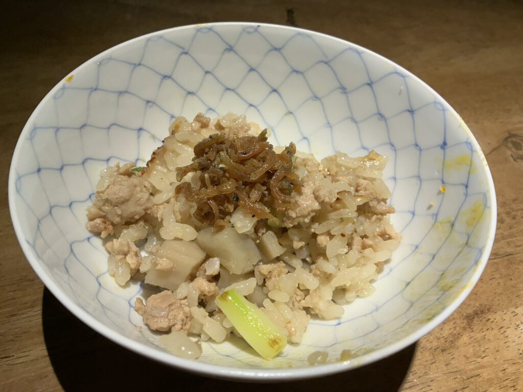 翔りのそぼろご飯
