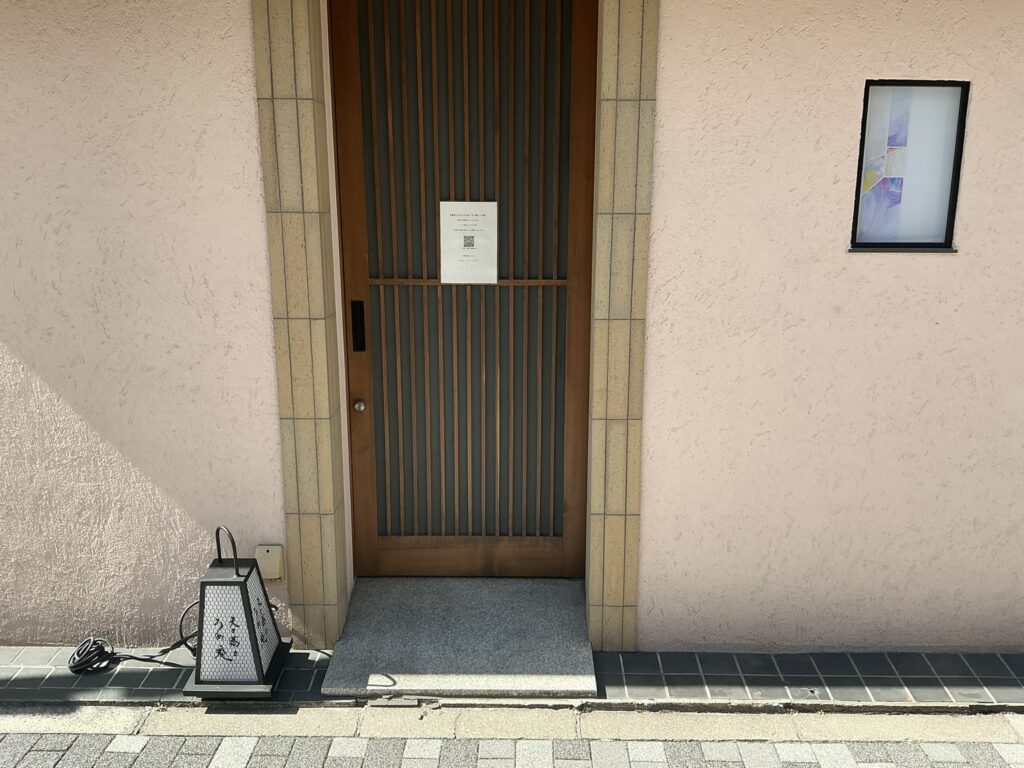 天々蕎々うめ庵の玄関