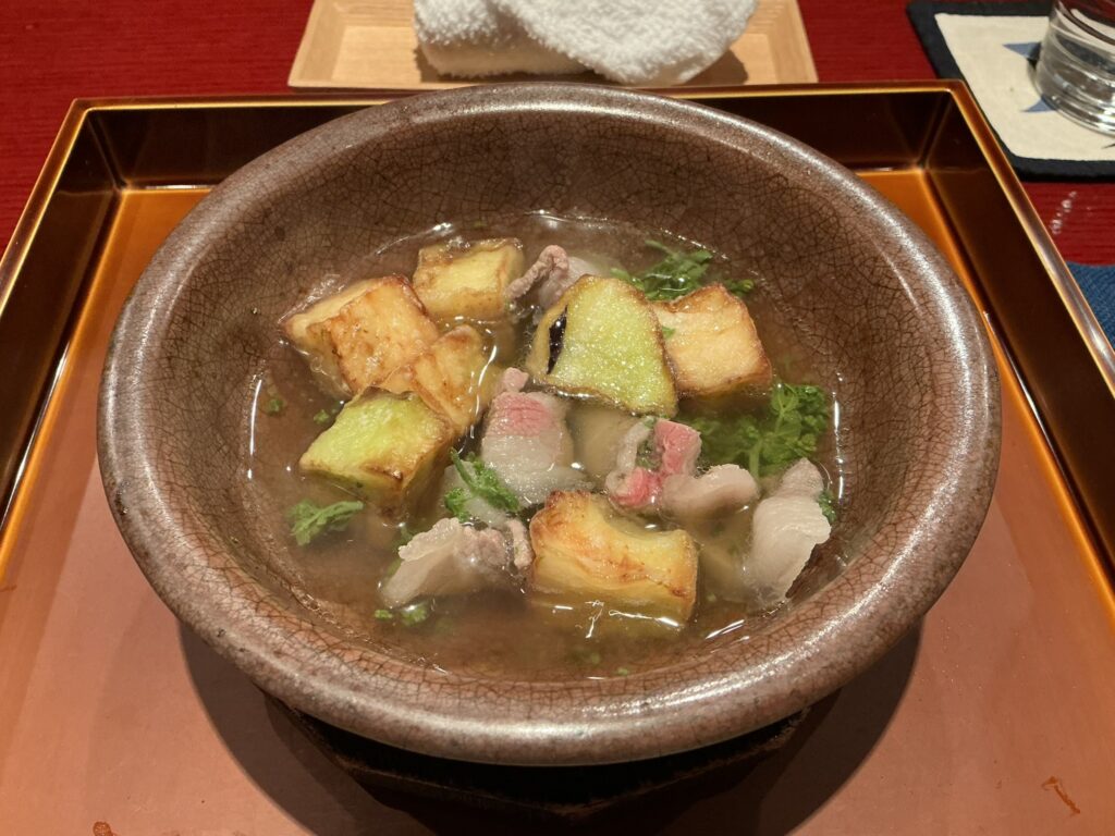 礼讃のイノシシ