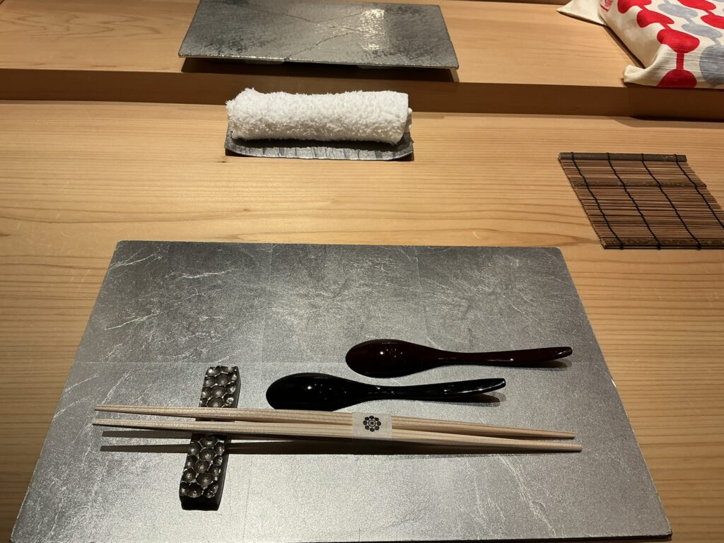 寿司栄のカウンターセット