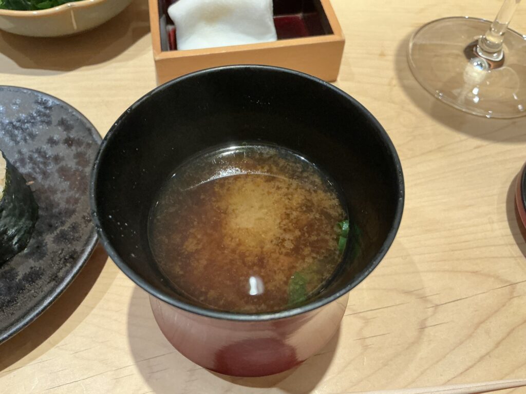 鮨結う紬のお椀