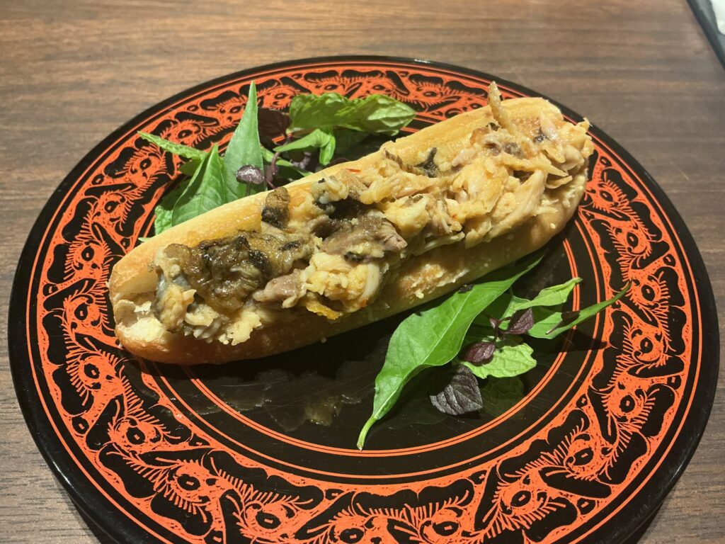 旧雨の鯉のバインミー