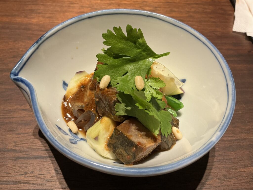 旧雨のかつお 蒸しなす 怪味ソース