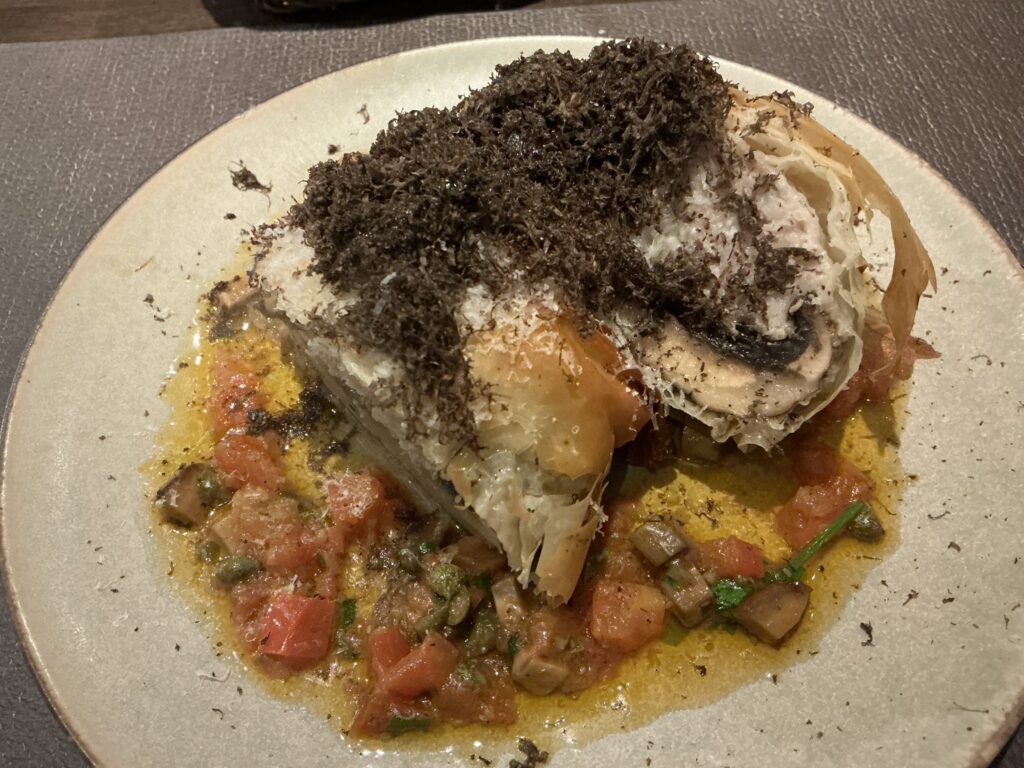 ルナ・エ・ガットのスペシャリテ 長谷川農産のジャンボマッシュルームのオーブン焼き トリュフがけ