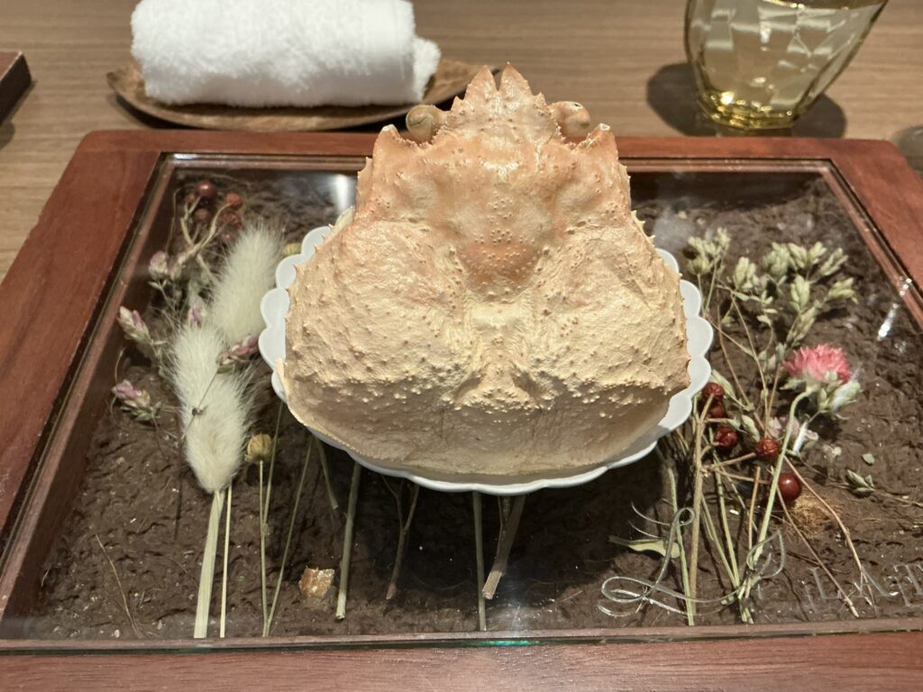 ラチュレのズワイガニと蕪のブランマンジェ