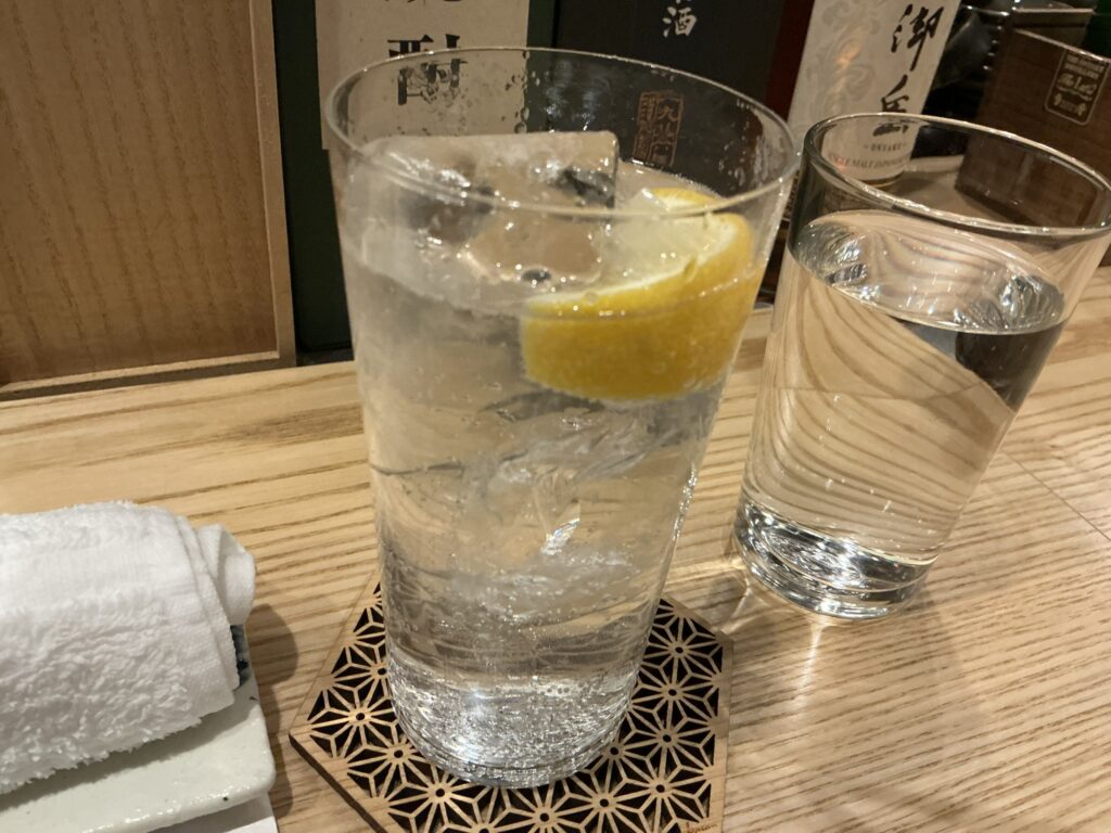 なみの上のレモンサワー