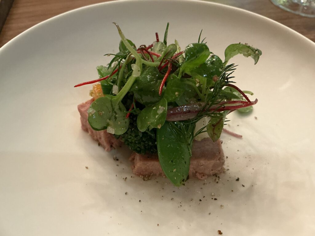 前芝料理店のパテドカンパーニュ　サラダ仕立て