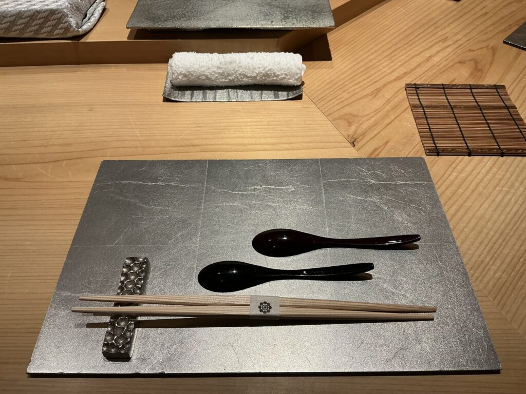 寿司栄のカウンターセット