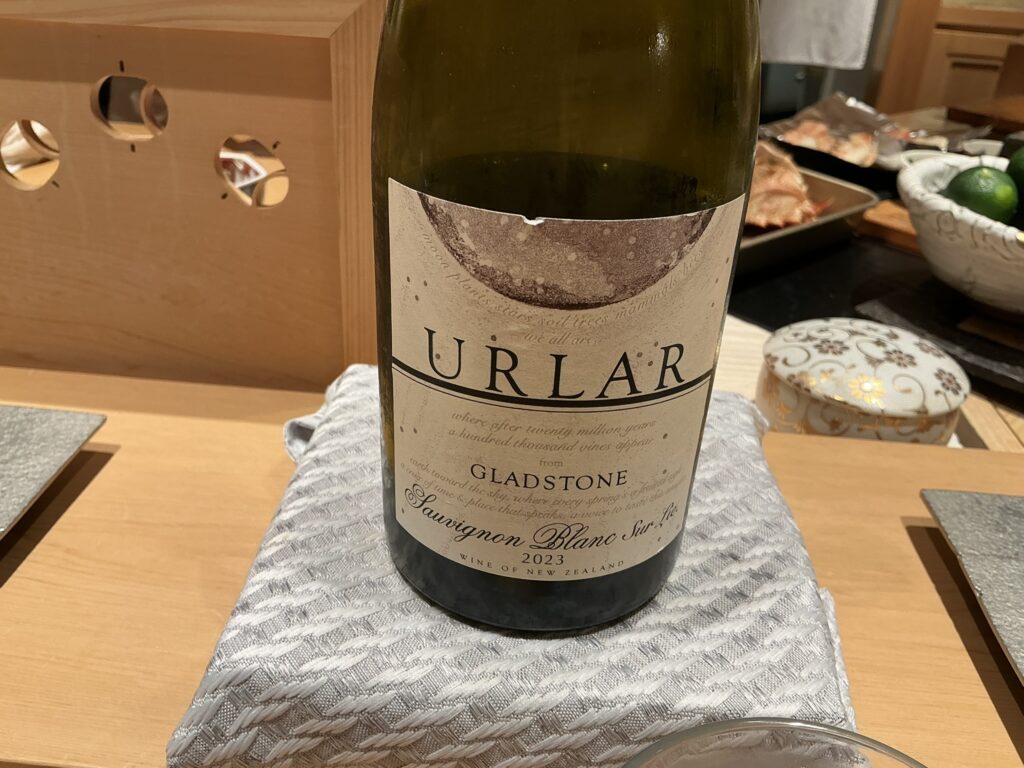 寿司栄の白ワイン