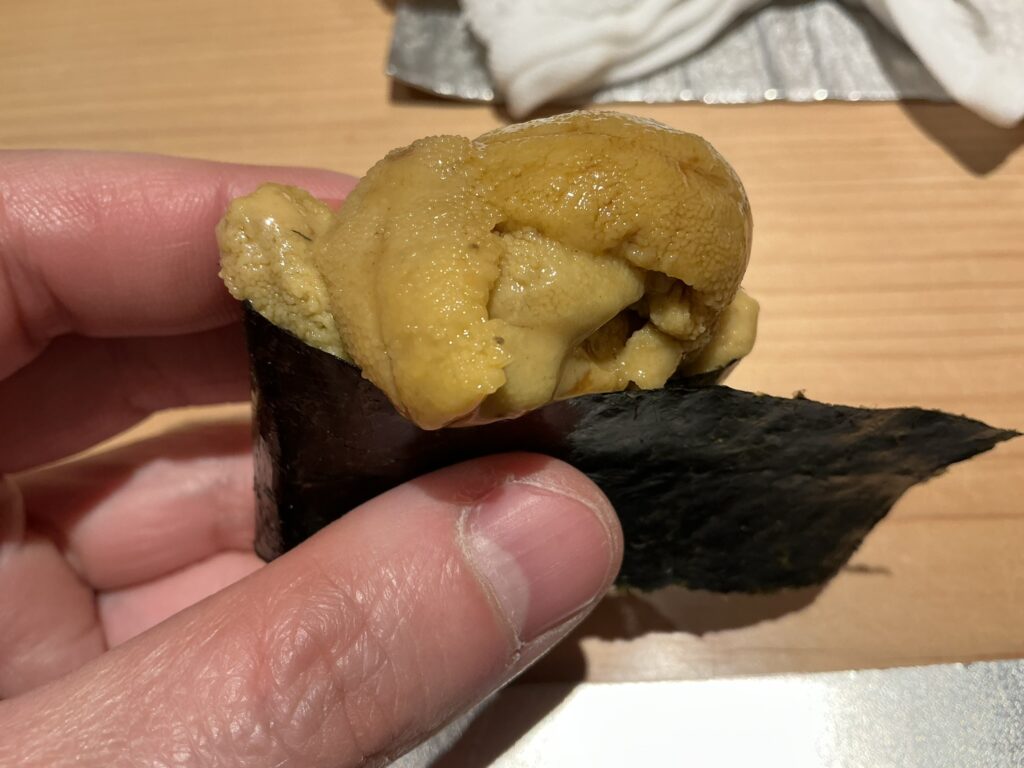 寿司栄のムラサキウニ