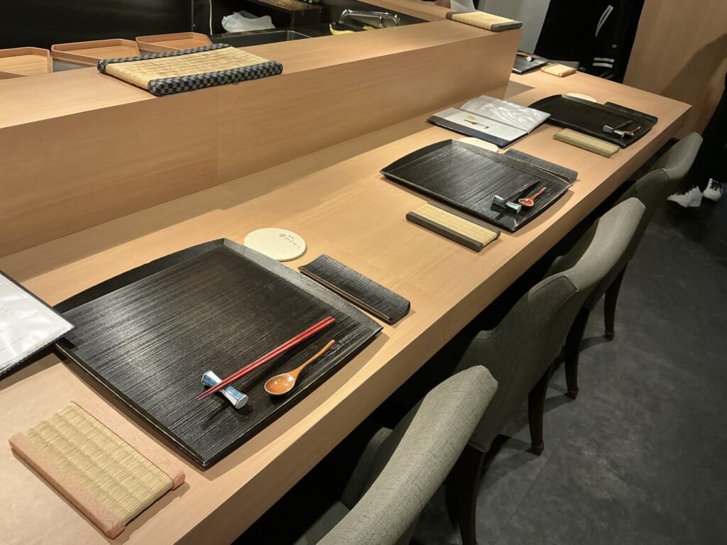 ながもとの店内
