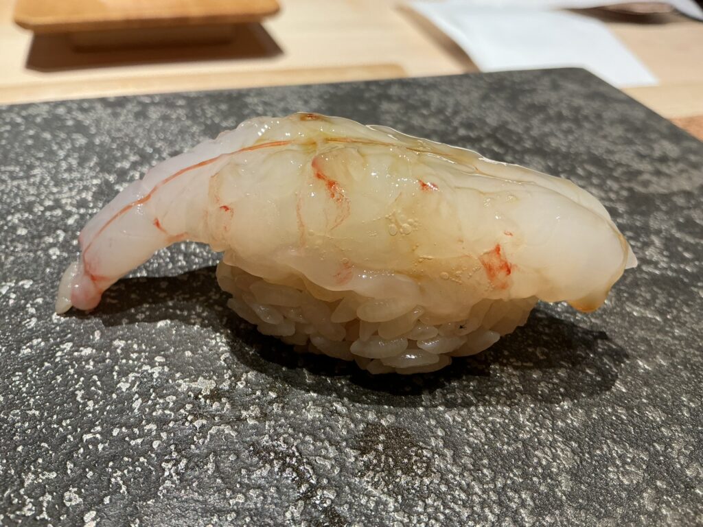 鮨結う紬のボタンエビ