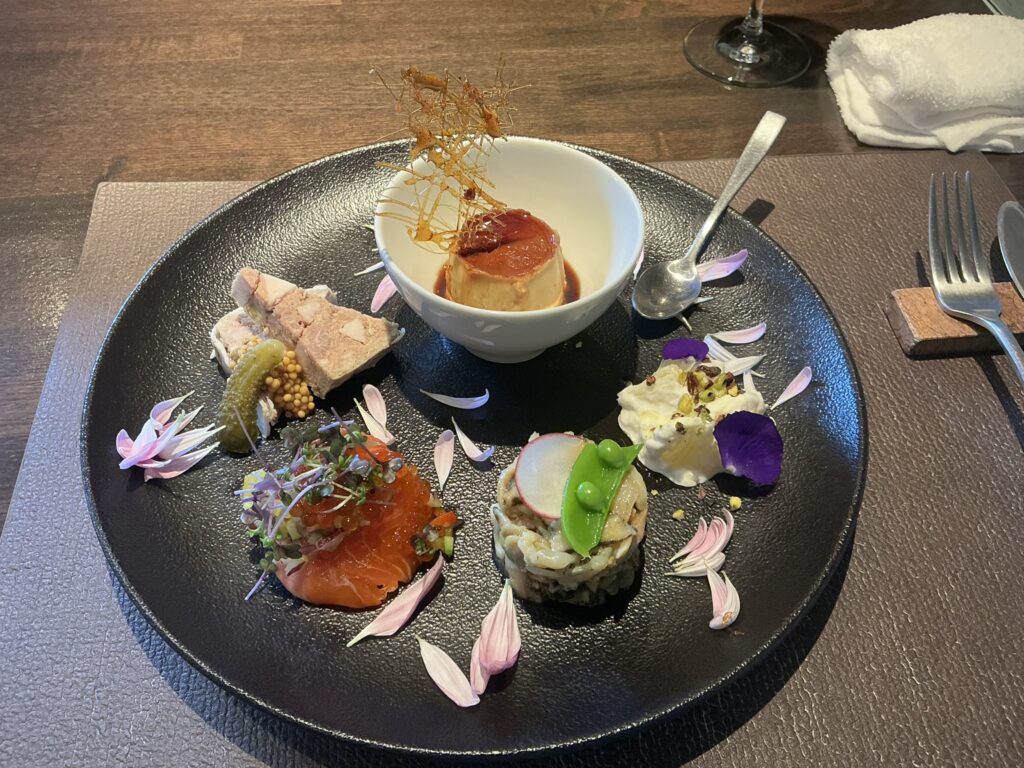 ルナ・エ・ガットの前菜盛り合わせ