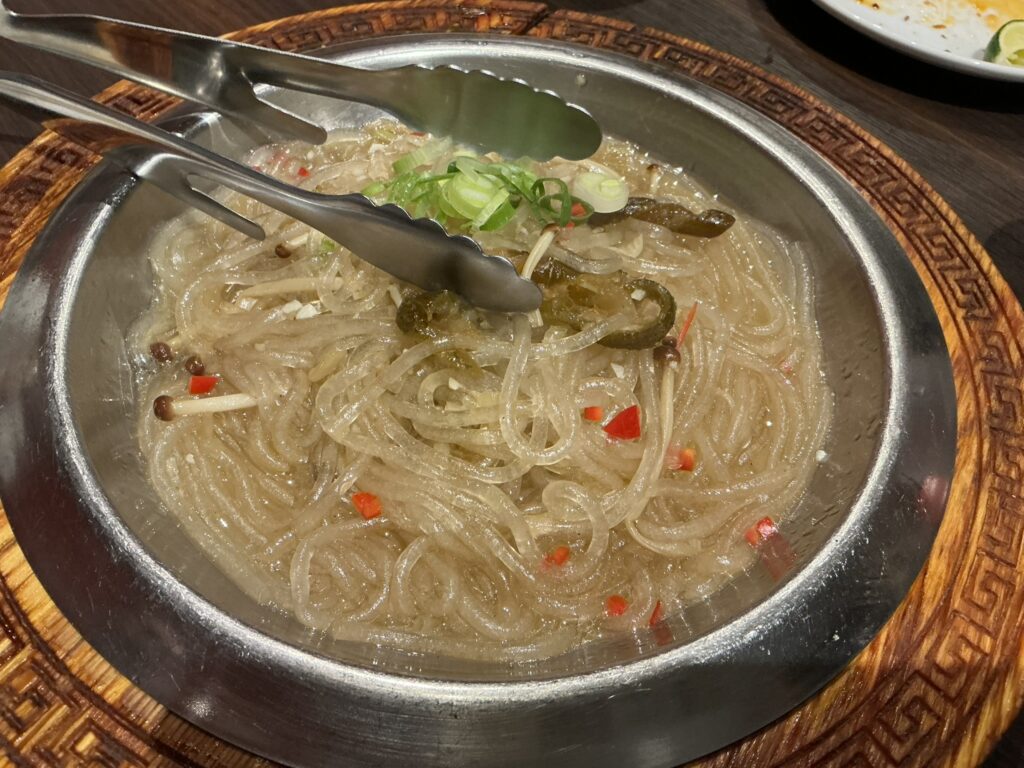 蓮香の海茸、馬鈴薯春雨、茶えのきの発酵唐辛子煮込