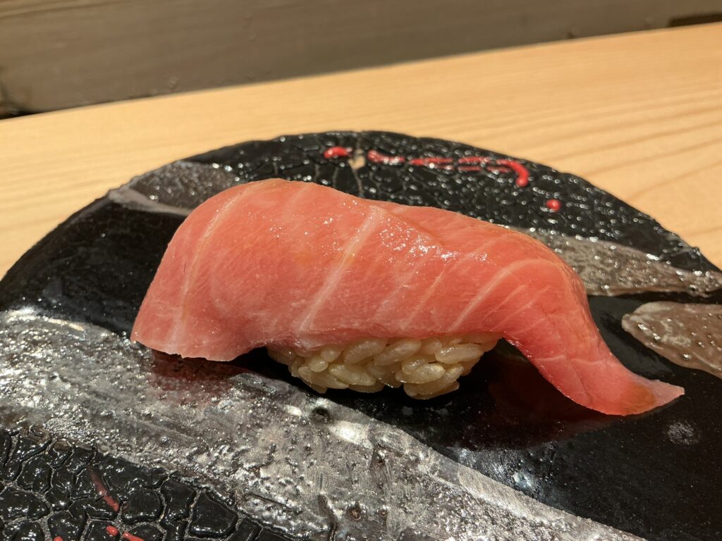 寿司清のカマに近い中トロ