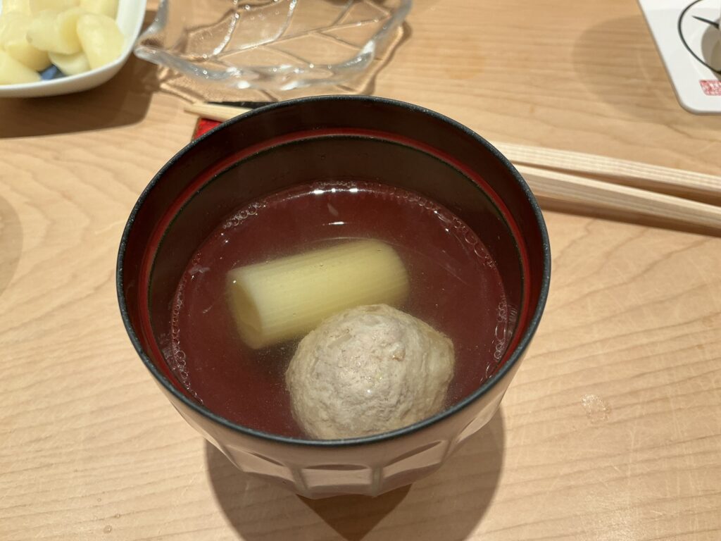 寿司清のマグロのつみれ汁