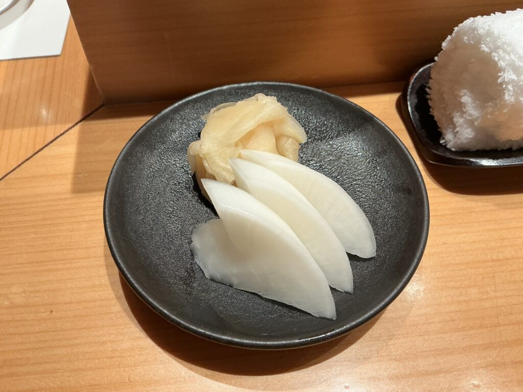 鮨つぼみのガリとべったら漬け