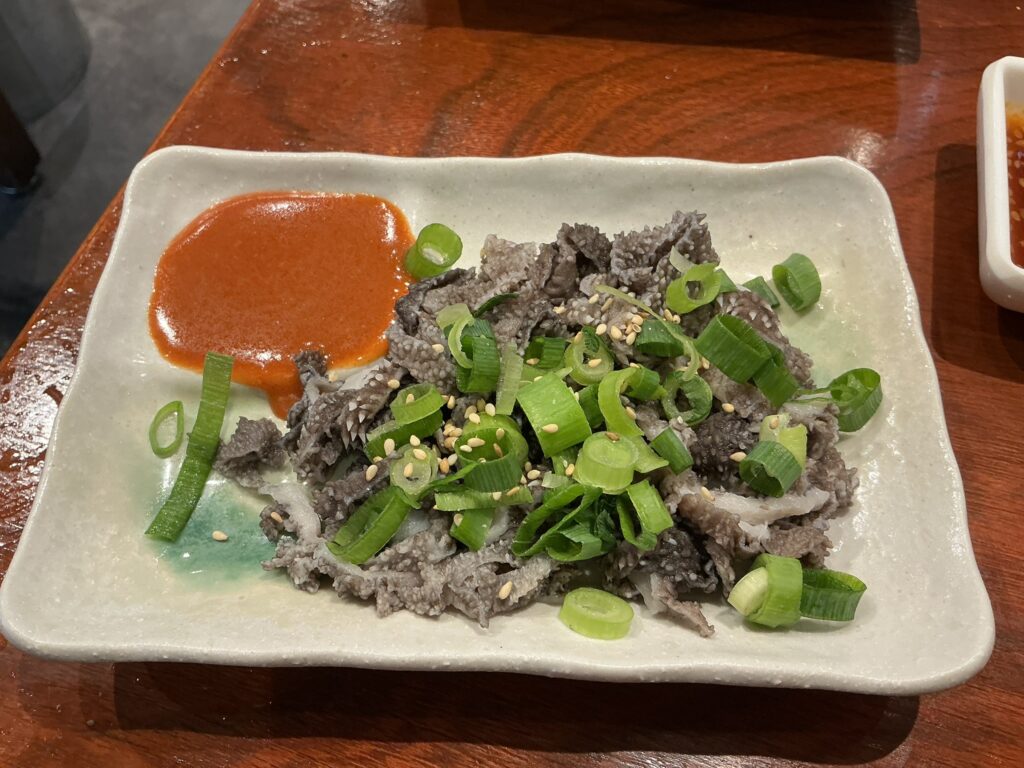 大阪焼肉うしとみのセンマイ刺し