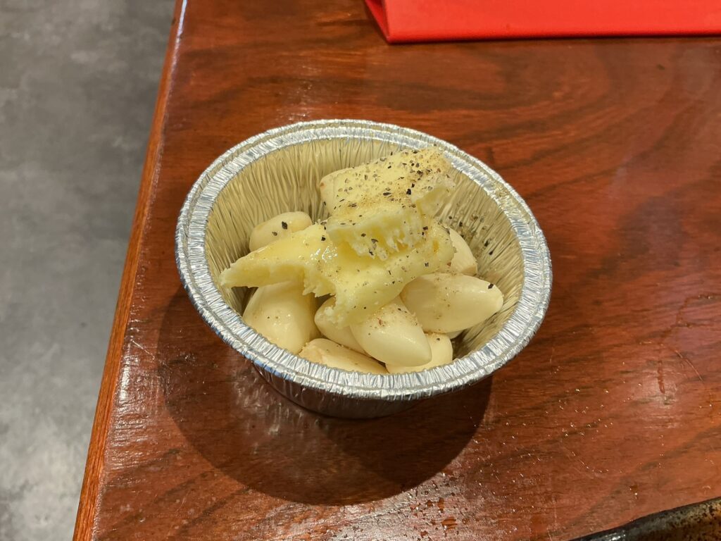 大阪焼肉うしとみのニンニクバター