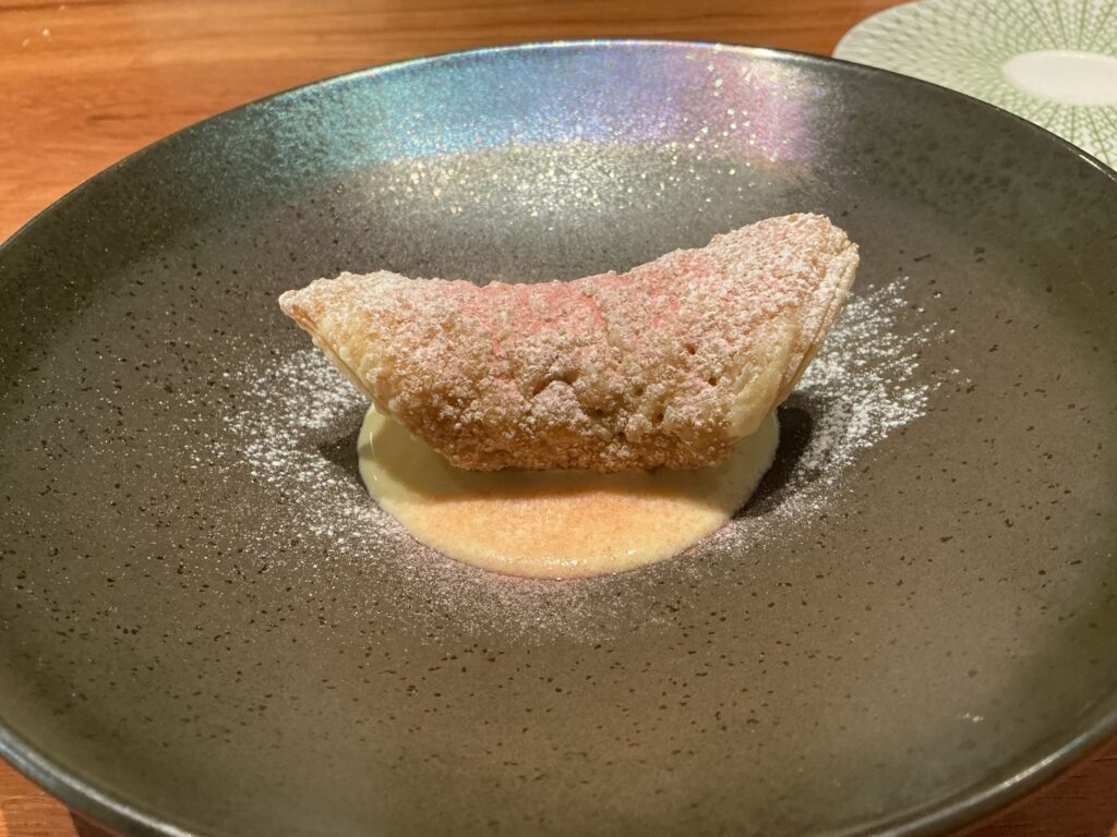 ルオーゴのリコッタチーズ 桜 カンノーリ