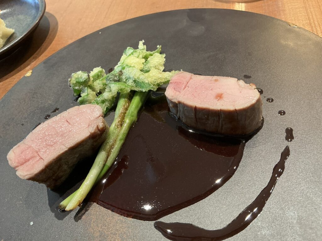 白土のメルティーポーク/接骨木の芽