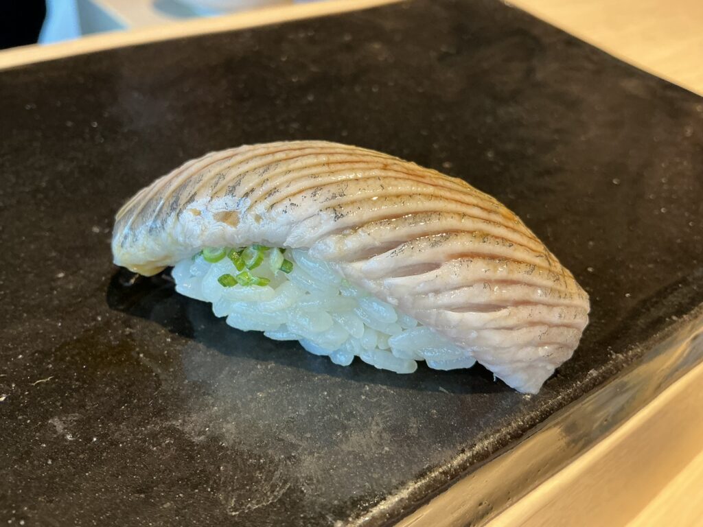 麻布鮨功のイワシ