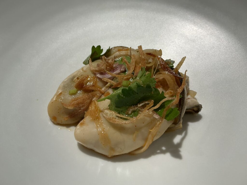 KHAOのヤムホイナムロン