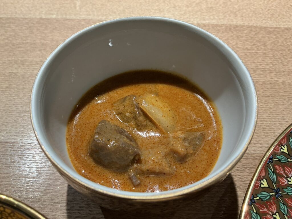 KHAOのマッサマンカレー