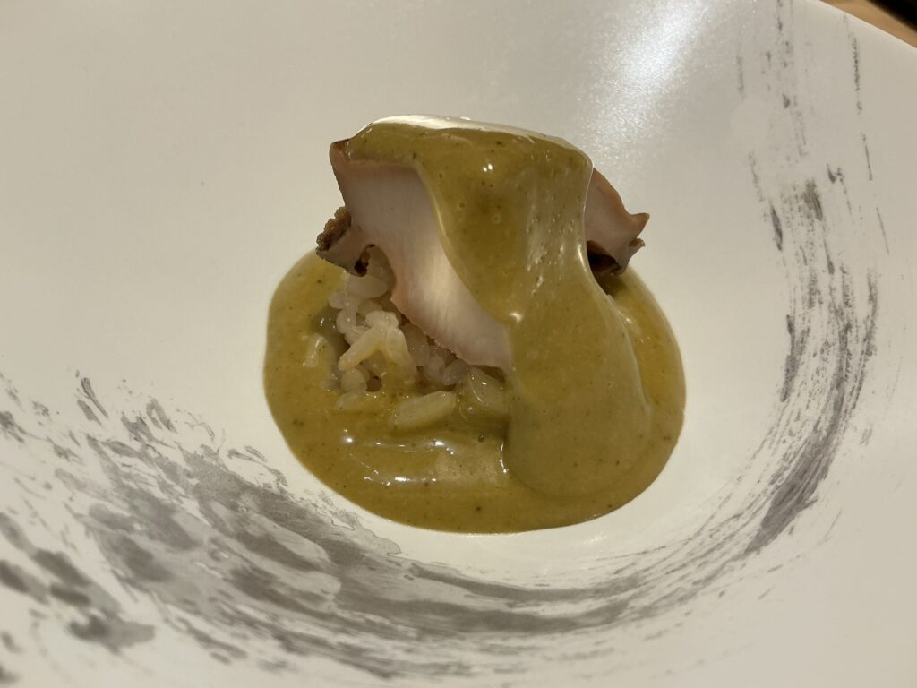 鮨結う紬のアワビ