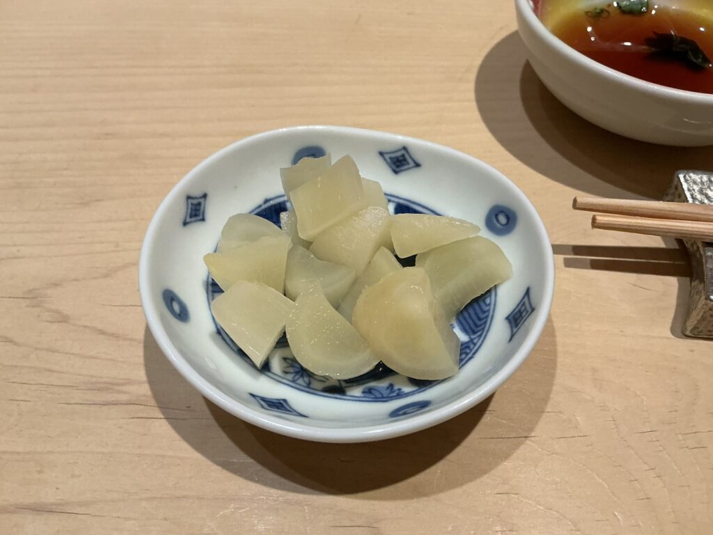 鮨結う紬のガリ