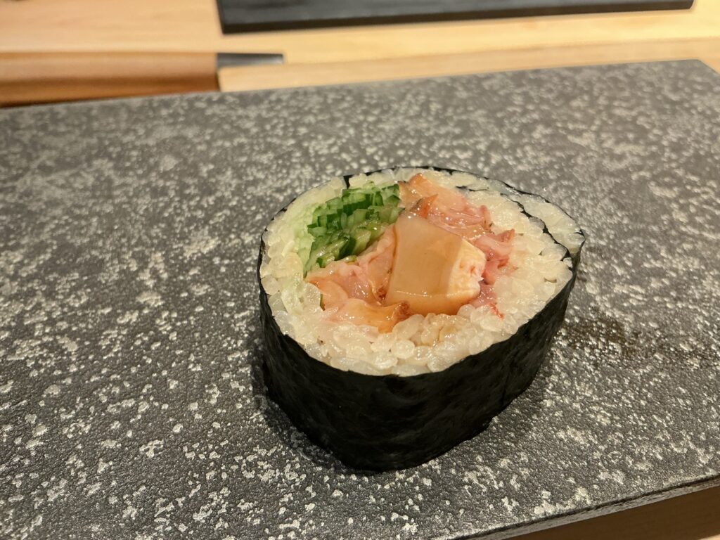 鮨結う紬のアカガイ