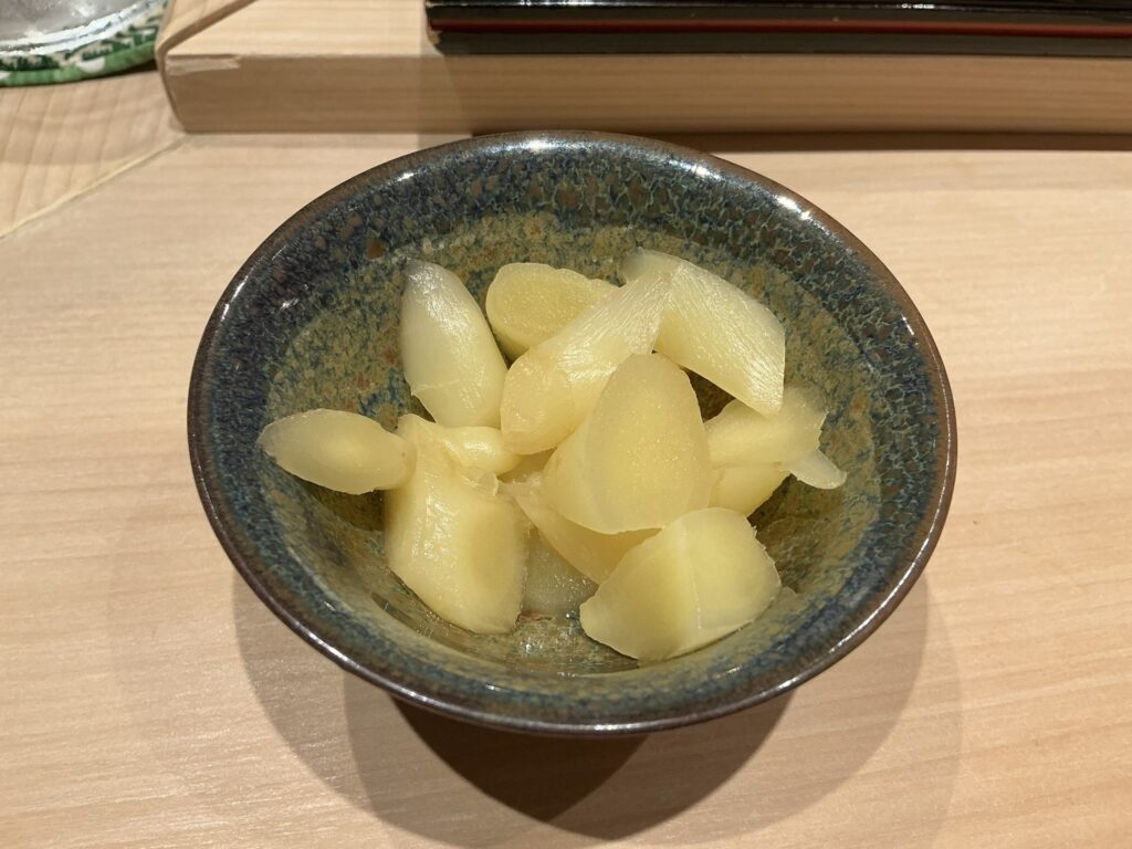 すし良月のガリ