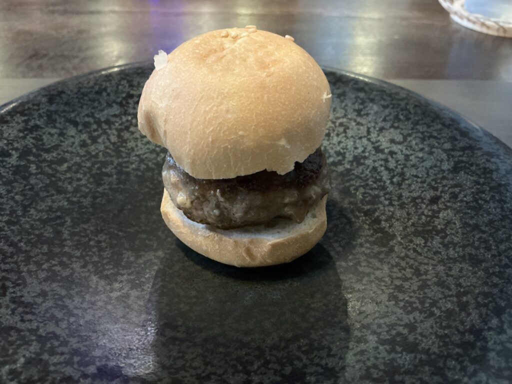 鉄板焼花のミニバーガー