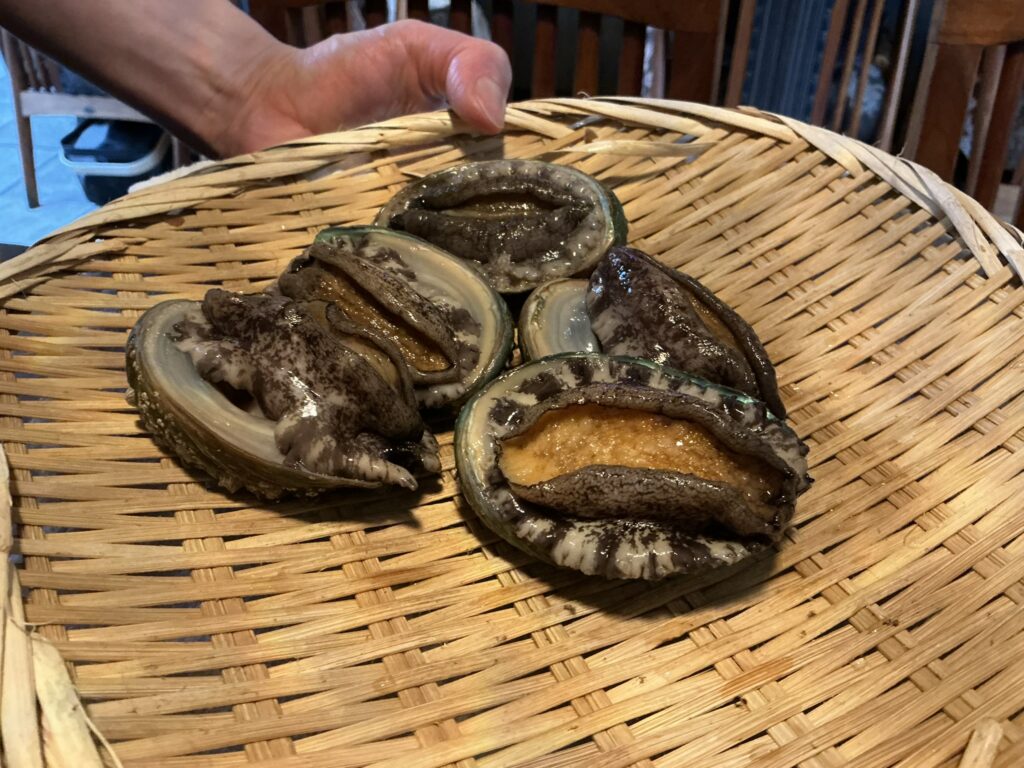 鉄板焼花のアワビ