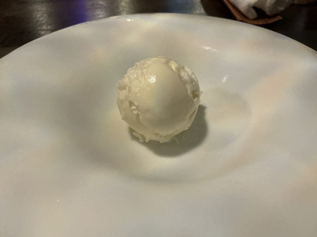 鉄板焼花の塩ミルクアイス