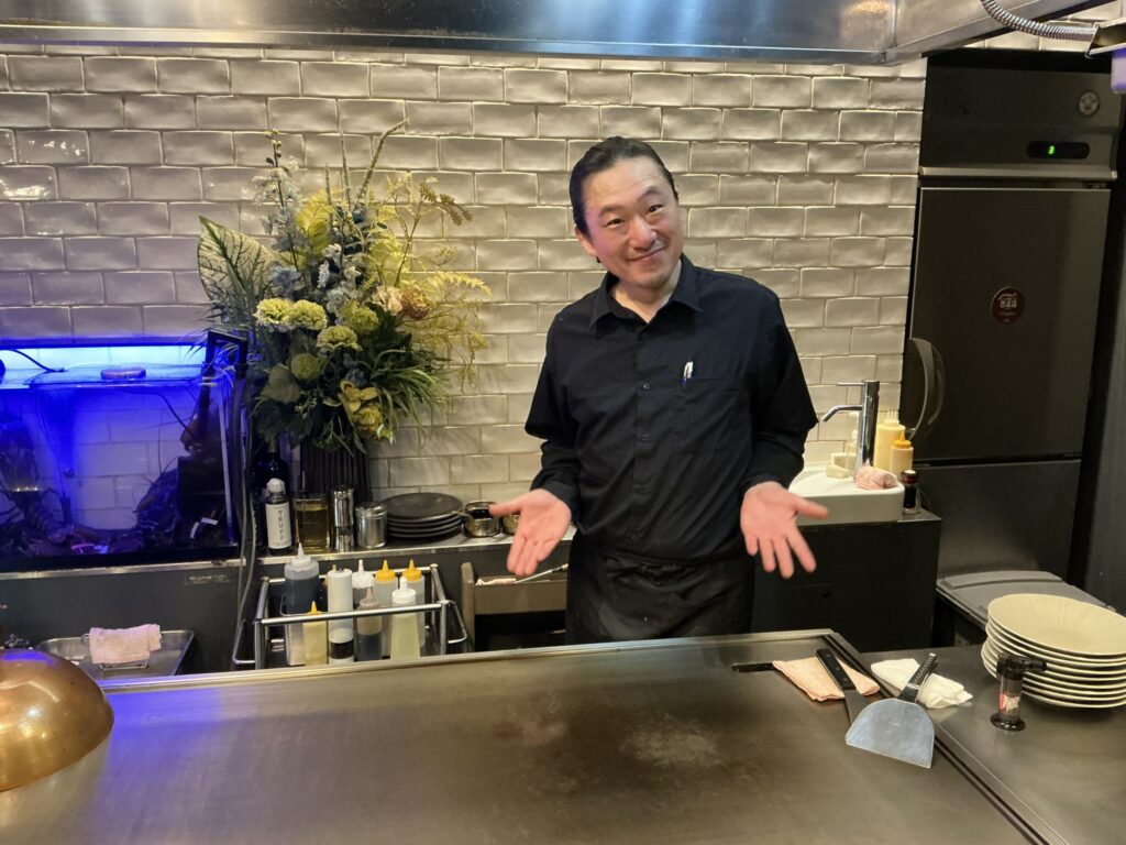 鉄板焼花の溝手シェフ