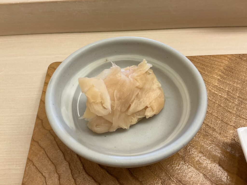 鮨おばなのガリ