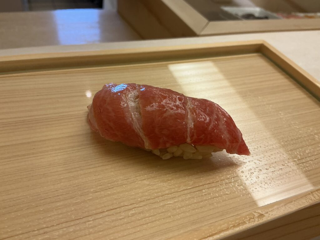 鮨おばなの大トロ