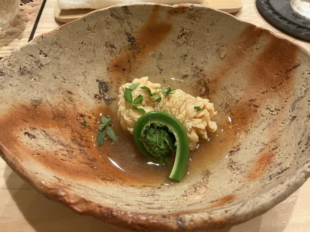 鮨かみなりのタイの子