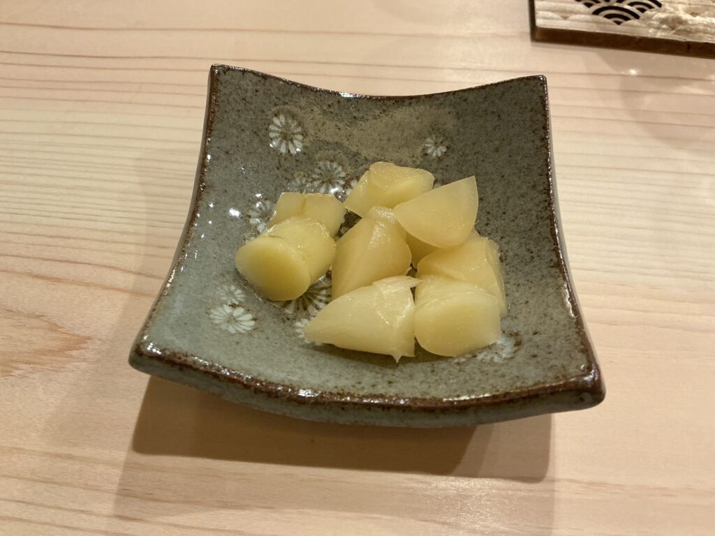 鮨かみなりのガリ