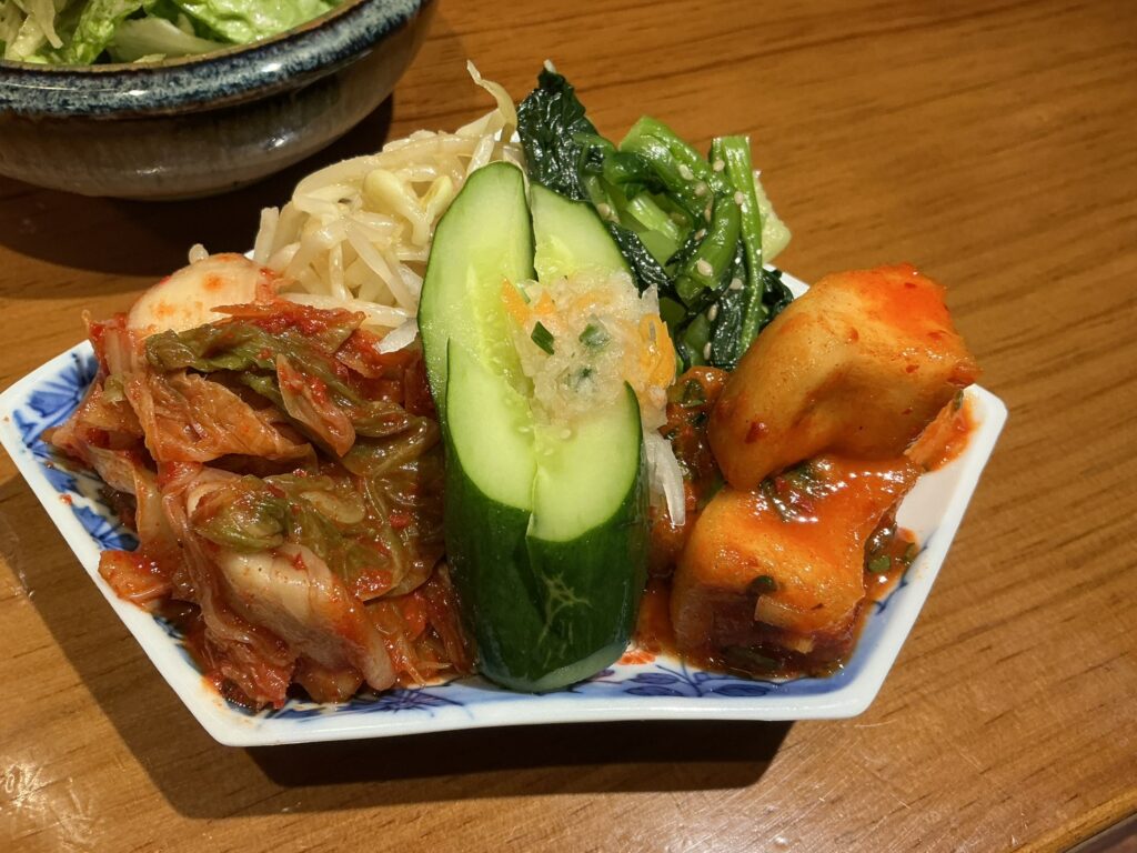 肉の頂のキムチとナムル