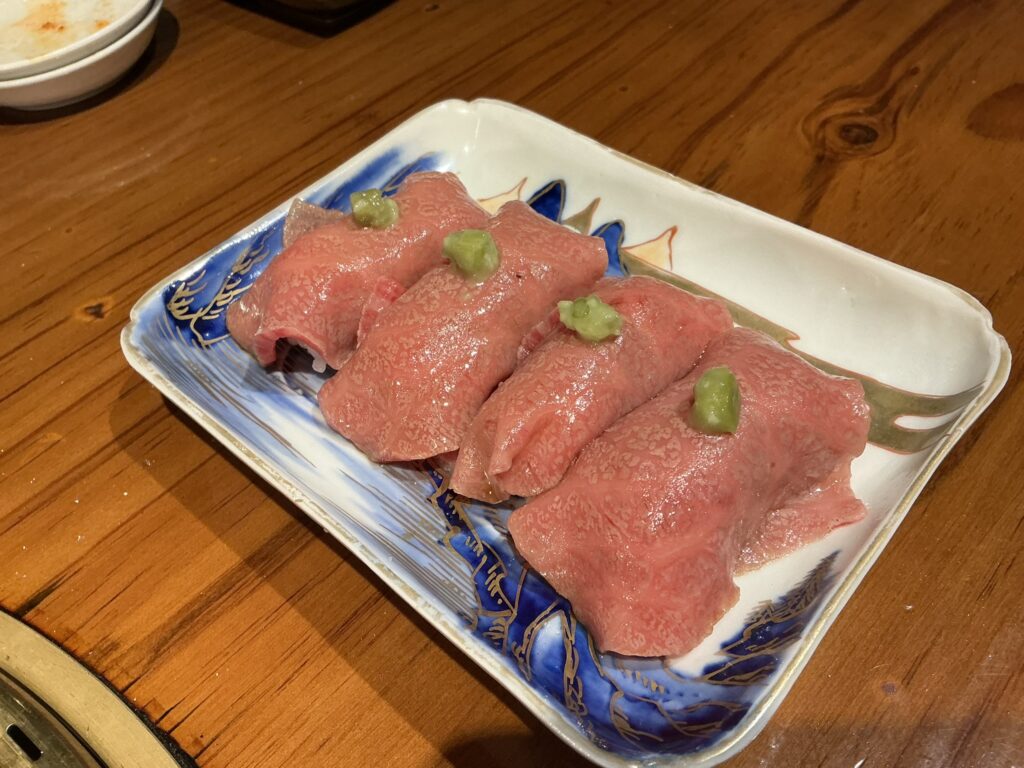 肉の頂の和牛炙り握り