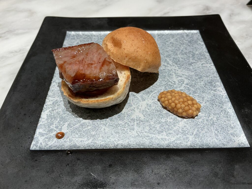 向日葵のミニステーキバーガー