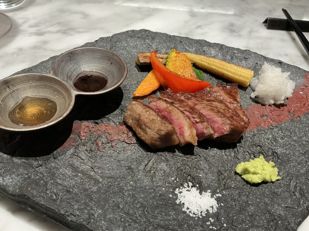 向日葵の黒毛和牛サーロインステーキ