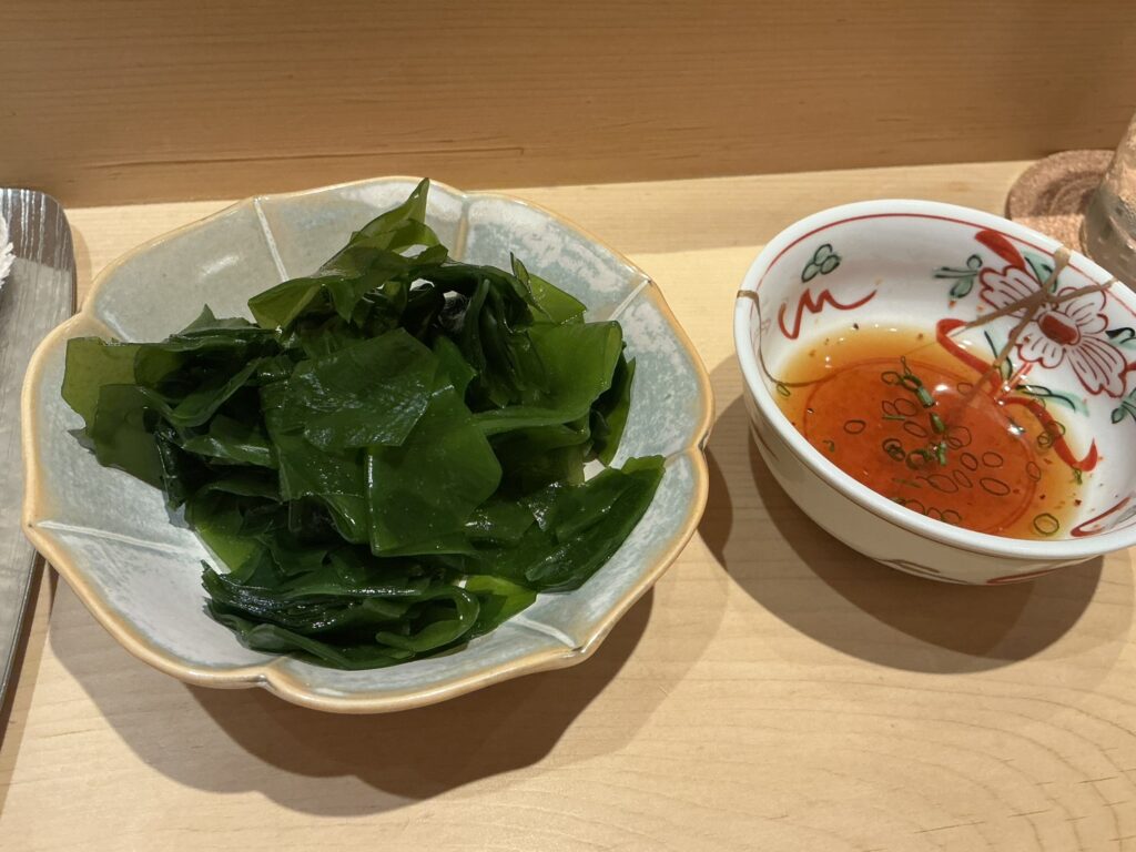 鮨結う紬のワカメ