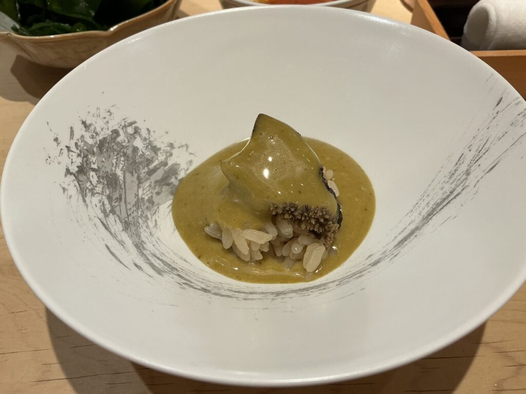 鮨結う紬のメガイアワビ